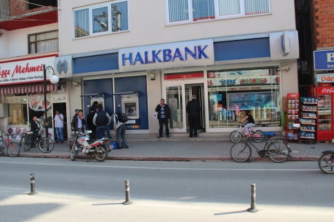 Emeklileri Dolandırdılar