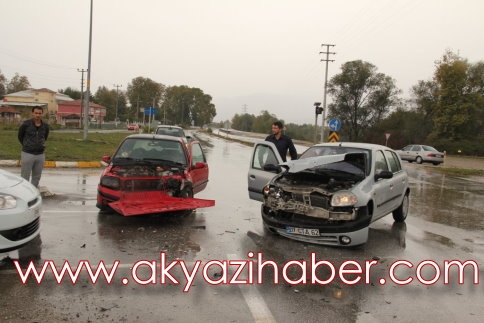 Yine Aynı Kavşakta Kaza