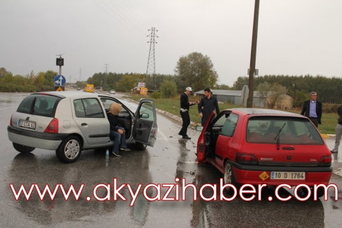 Yine Aynı Kavşakta Kaza