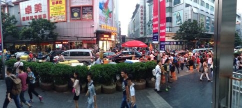 Ticari Fuara Katılmak Üzere Çin'e Gittiler.