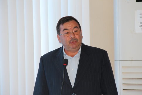 Dokurcun Hizmet Bekliyorsa Belediye Başkanı Önce AKP’li Olmalı