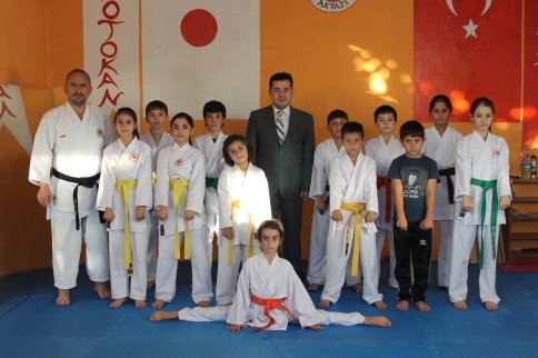 Kaymakam Bı Karatecileri Ziyaret Etti