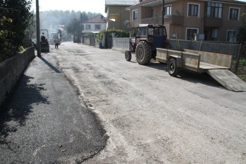 Akyazı’da Asfalt Yama Hız Kesmiyor