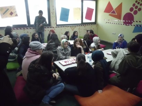 Akyazı Belediyesi Gençlik Meclisinden Davet