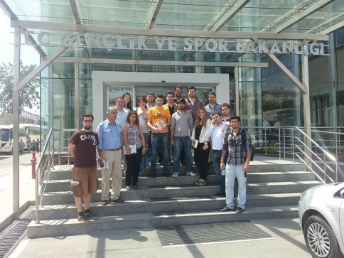 Akyazı Belediyesi Gençlik Meclisinden Davet