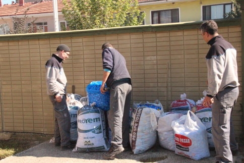 Akyazı’da Mavi Kapak Kampanyası