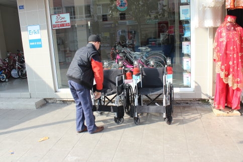 Akyazı’da Mavi Kapak Kampanyası