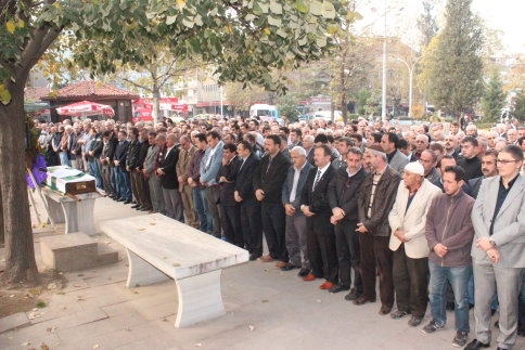 Vefat Suna Sakönder