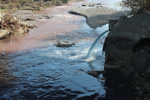 Mudurnu Deresi Kırmızı Akıyor