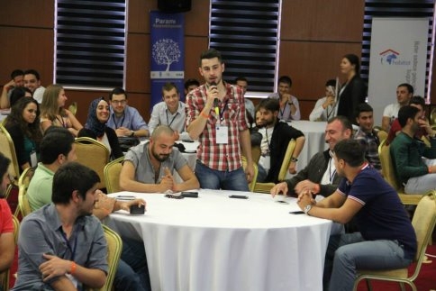 Akyazı Belediyesi Gençlik Meclisi Parlamentoda Sakarya’yı Temsil Etti