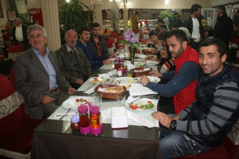 İş Adamı Tuna BECİT'TEN Moral Yemeği