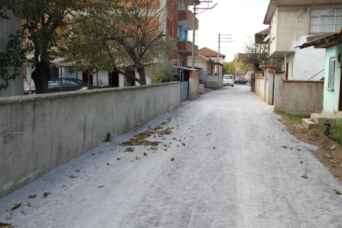 Akyazı Belediyesi  Örnek Sokak Çalışmalarına Devam Ediyor