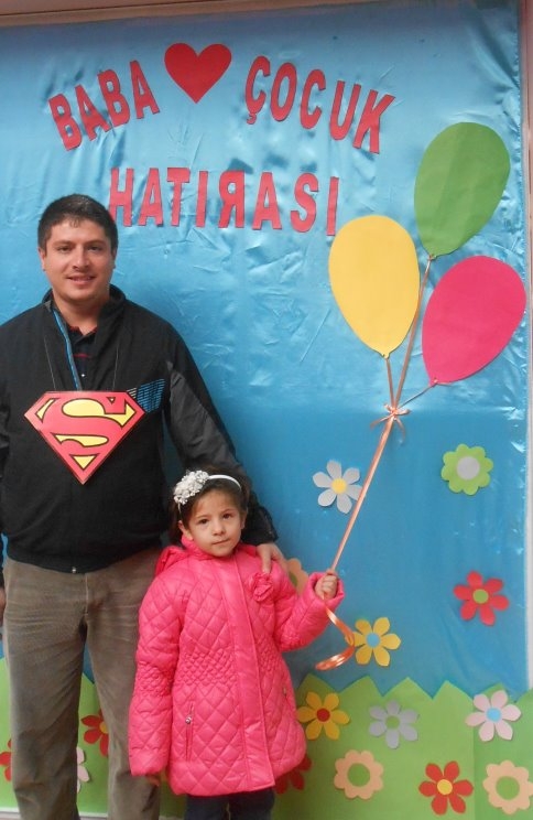 Baba benimle kahvaltı yapar mısın?