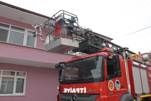 Baca Yangını Korkuya Neden Oldu