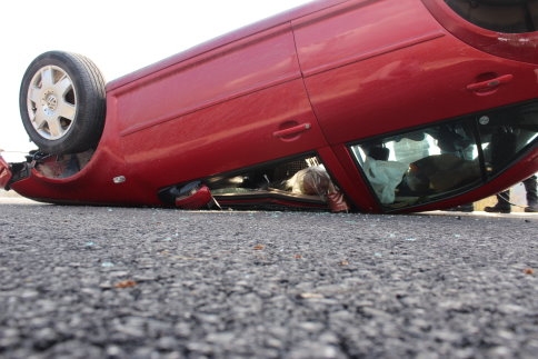 Takla Atarak 25 Metre sürüklendi 2 Yaralı