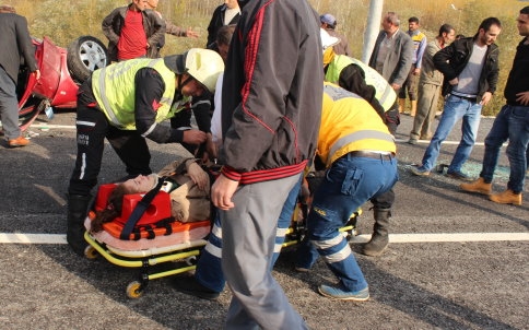 Takla Atarak 25 Metre sürüklendi 2 Yaralı