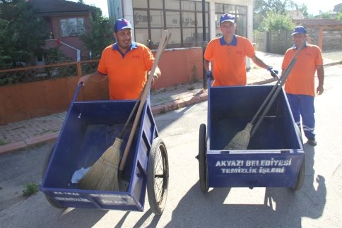 Akyazı’da Temizlik 24 Saat Aralıksız Sürüyor