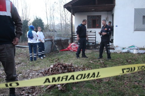 Yaşlı Kadın Yanarak Can Verdi