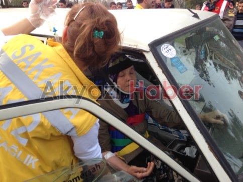 Yuvalak Yolunda Kaza 4 Yaralı