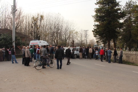 Yuvalak Yolunda Kaza 4 Yaralı