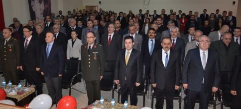 Akyazı’da Öğretmenler Günü Kutlandı