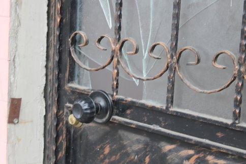 Yaşlı Kadının Evini Soydular