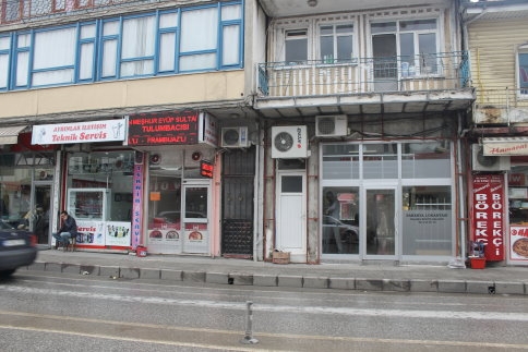 Yaşlı Kadının Evini Soydular