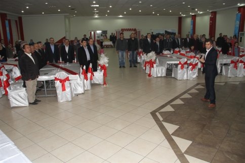 Akyazı Belediyesi Öğretmenleri Unutmadı