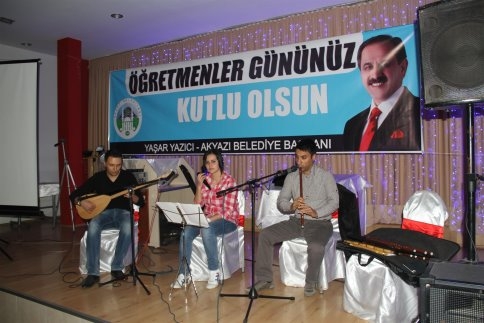 Akyazı Belediyesi Öğretmenleri Unutmadı