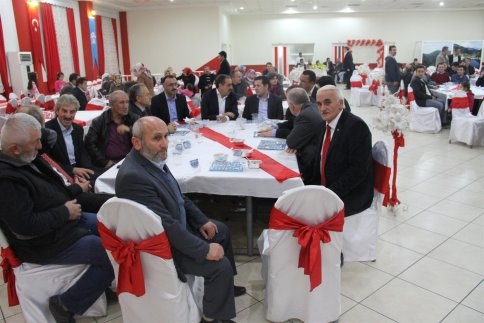 Akyazı Belediyesi Öğretmenleri Unutmadı