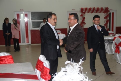 Akyazı Belediyesi Öğretmenleri Unutmadı