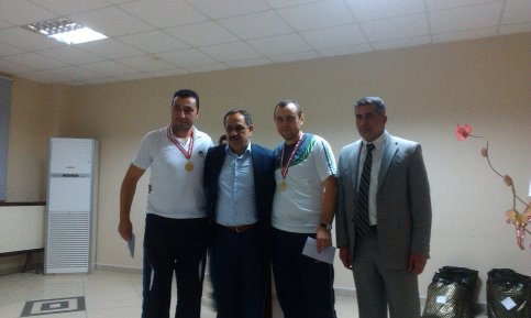 Öğretmenler Masa Tenisi İle Stres Attı