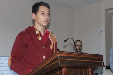 Öğrenci Meclis başkanı Oğuzhan Dertli seçildi.