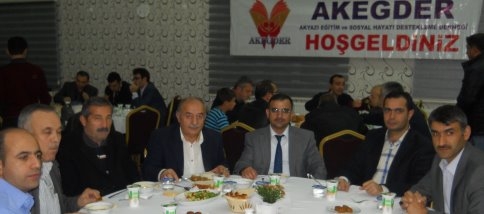 Tarihçi Yazar Mustafa Armağan Akyazı’daydı 