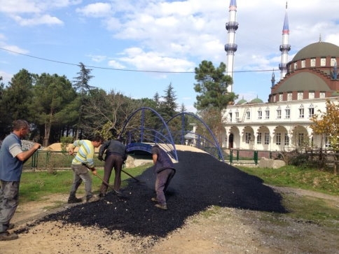 Altındere Belediyesi çalışıyor.