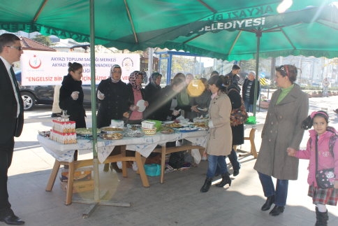 Engelliler için Kermes yapıldı.