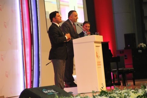 Akyazı Belediyesi Sosyal Gelişim Merkezinden Başbakan'a Mektup