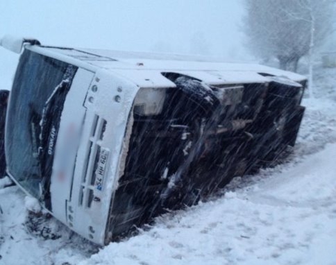 Yolcu Dolu Minibüs DEVRİLDİ !