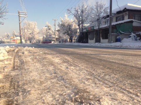 İlçe merkezinde Tuzlama çalışması Mesaiyle birlikte başladı 