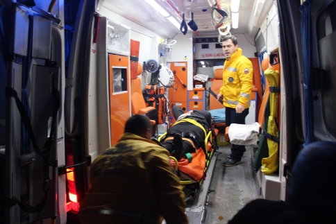 Kafasını Beton Zemine Çarptı