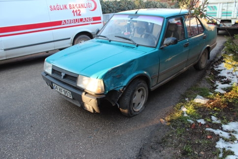 Motosiklet İle Otomobil Çarpıştı