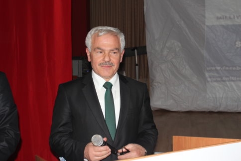 MHP Adayını Tanıttı