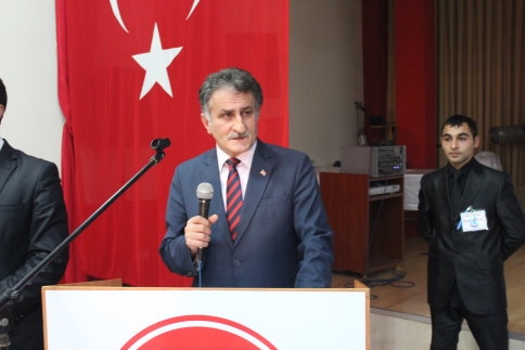 MHP Adayını Tanıttı