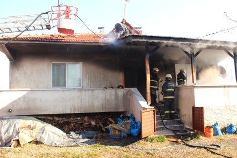 Kızılcıkorman’da bir Ev Tamamen Yandı