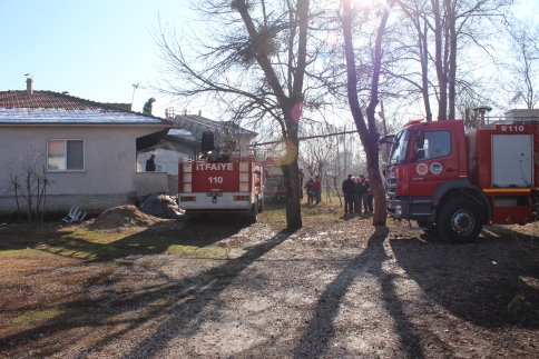 Kızılcıkorman’da bir Ev Tamamen Yandı