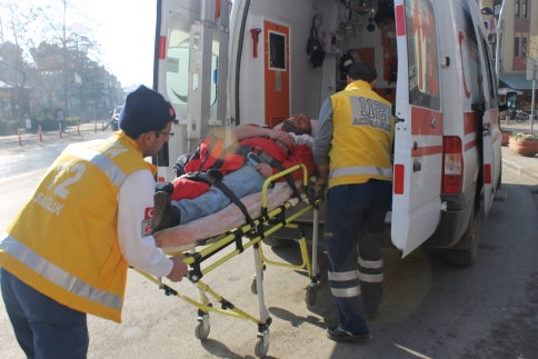 Çarşı İçinde Fenalaşarak Hastaneye Kaldırıldı.