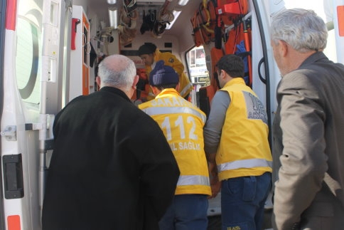Çarşı İçinde Fenalaşarak Hastaneye Kaldırıldı.
