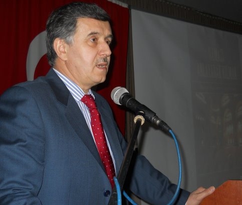 Prof. Dr. Davut Aydüz: Namaz kılan esnaf müşterisine hassas davranır