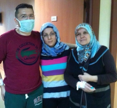 Oğluna Böbreğini Verdi