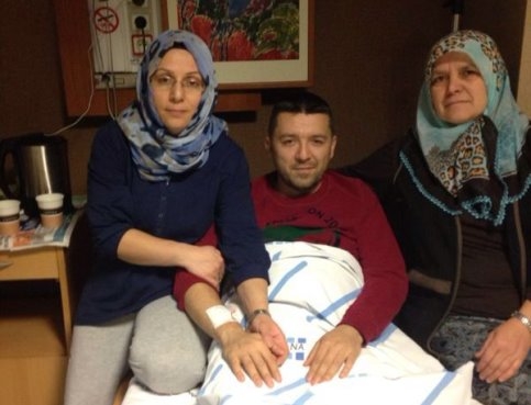 Oğluna Böbreğini Verdi